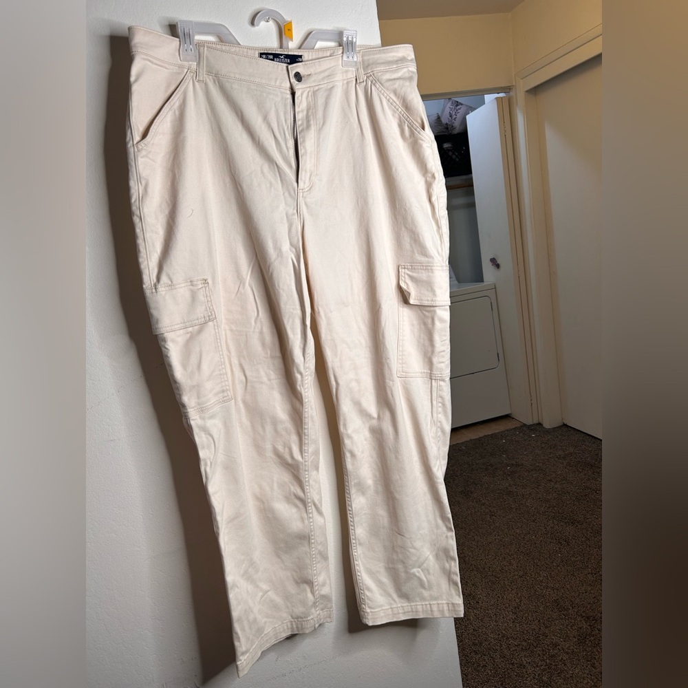 Hollister Cream High-Rise Dad Pants